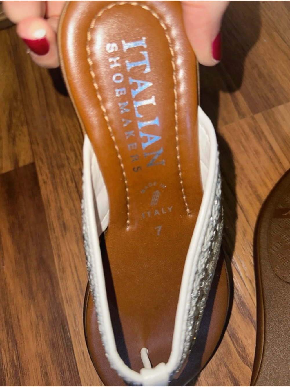 Italian Shoemakers White Embellished Thong Sandals new size 7 - Picture 3 of 3